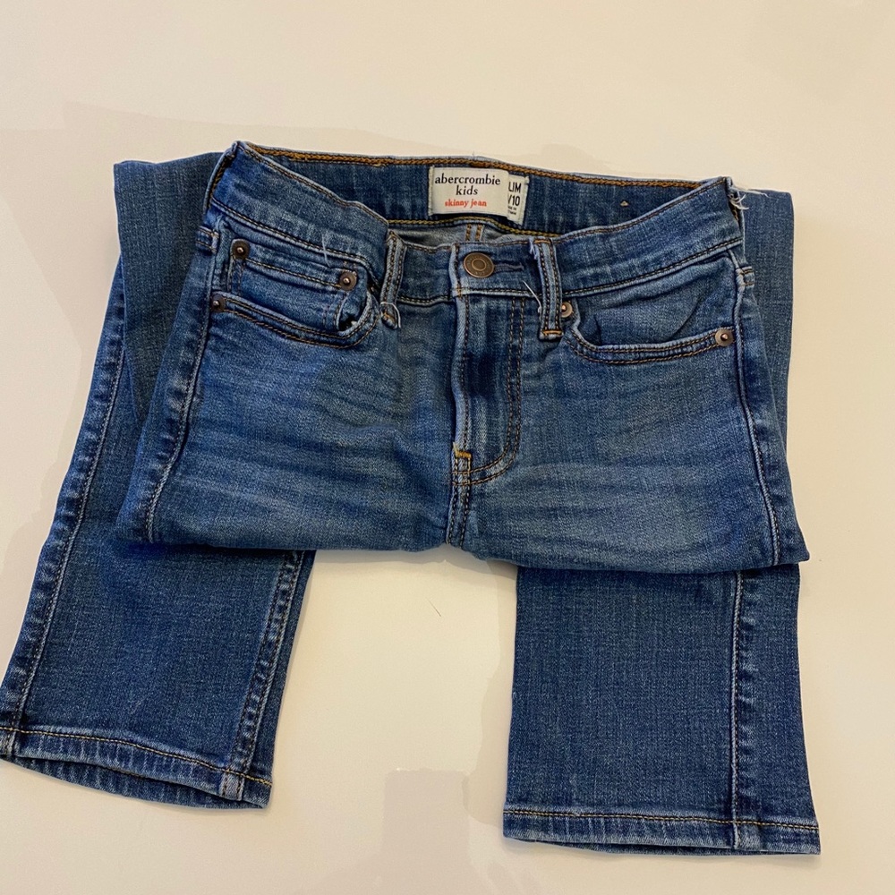 Abercrombie kids skinny fit size 9/10